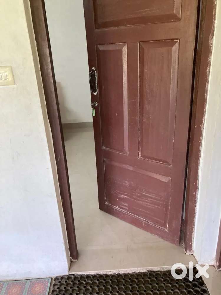 1BHK for rent (1st floor) for bachelors/working men