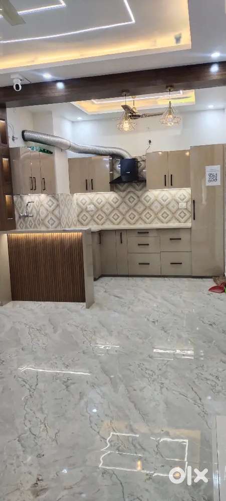 3 BHK FLAT FURNISHED FOR RENT FOR FAMILY.