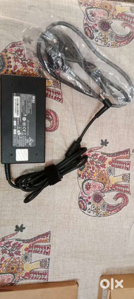 AC ADAPTOR MSI 19.5V6.15A  (4.5X3.0 SLIM)