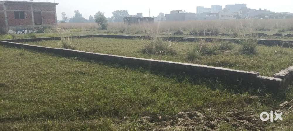 गोरखपुर मेडिकल रोड सैराया बाजार मेट्रोपॉलिटन से 1km अंदर यह प्लाट है