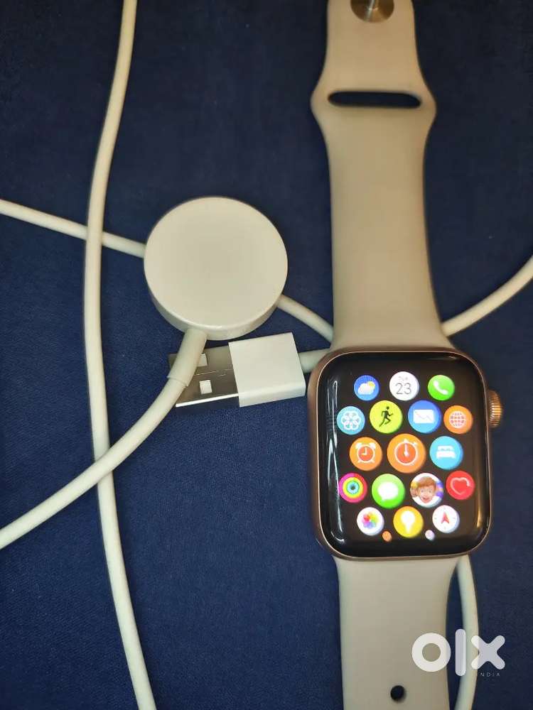 Apple watch GPS 40mm Gold Aluminium Case