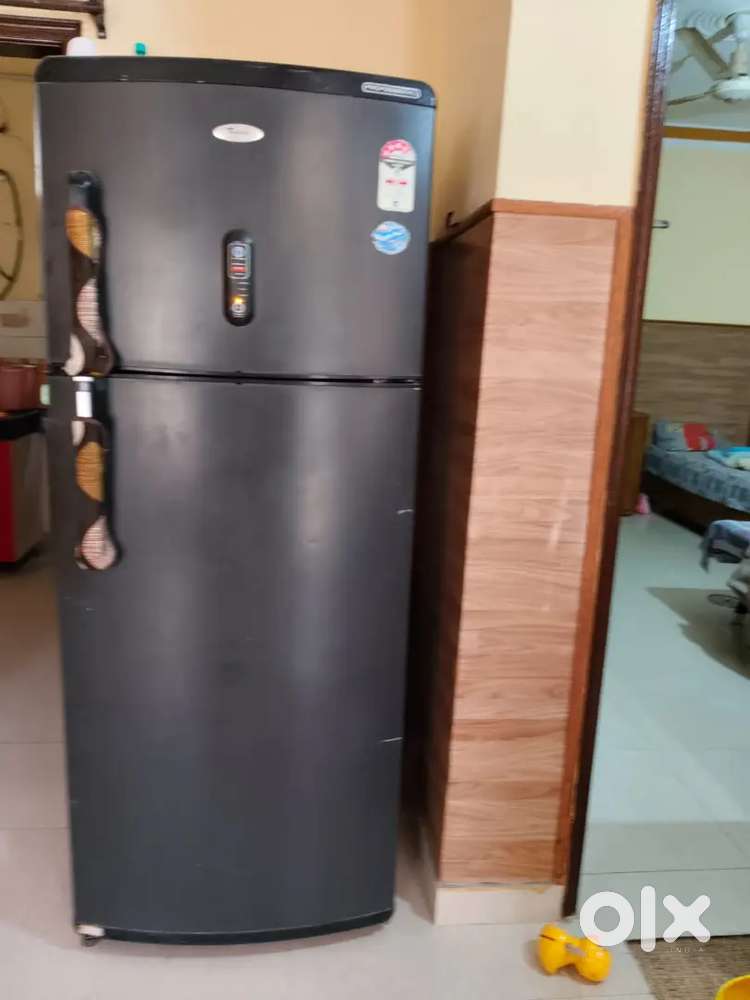 Urgent sell big size fridge dual door