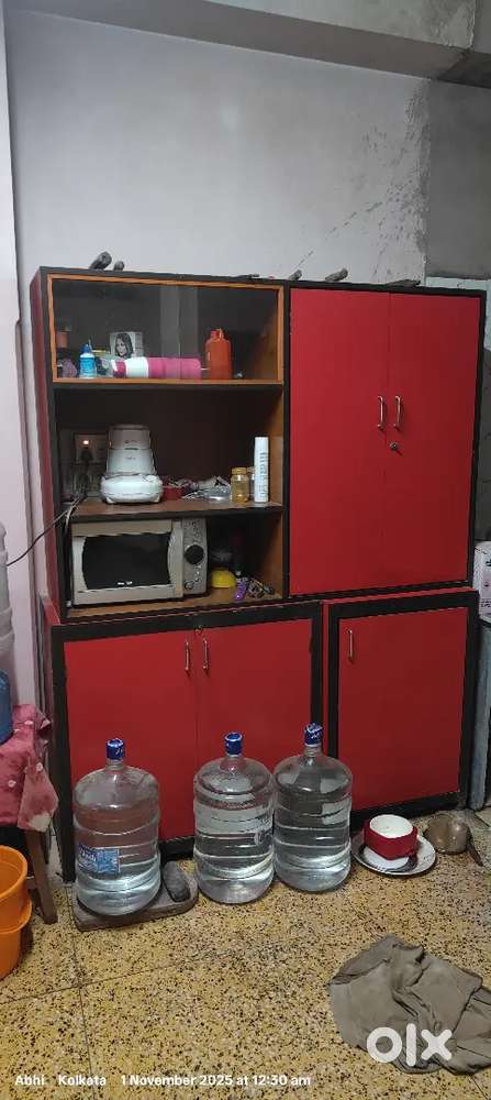 Kitchen wardrobe