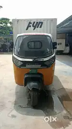 Poter & Amozan dilivery boys 3 wheeler auto Driver's Ev vechile