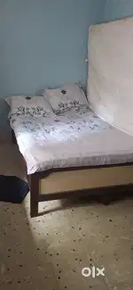Dubble cot with 2 cotton mattress