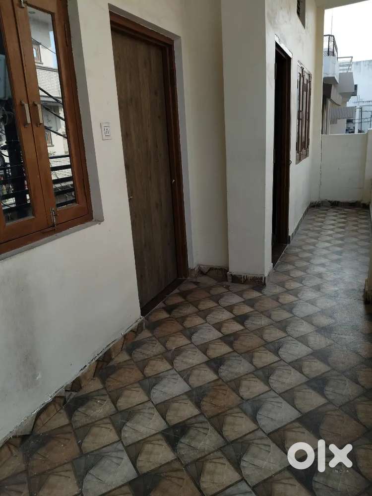 Well maintained room