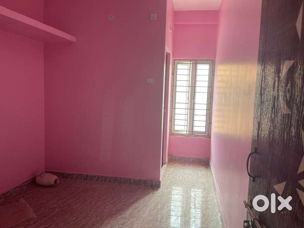 2-BHK for rent with balcony back to new Kallikuppam lake view park