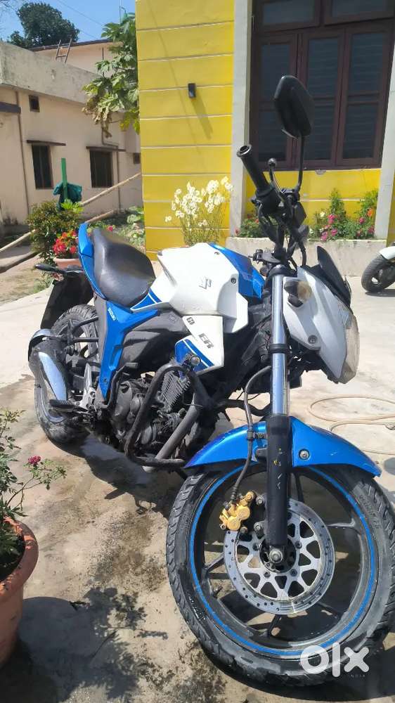 Sizuki gixxer 2016 model