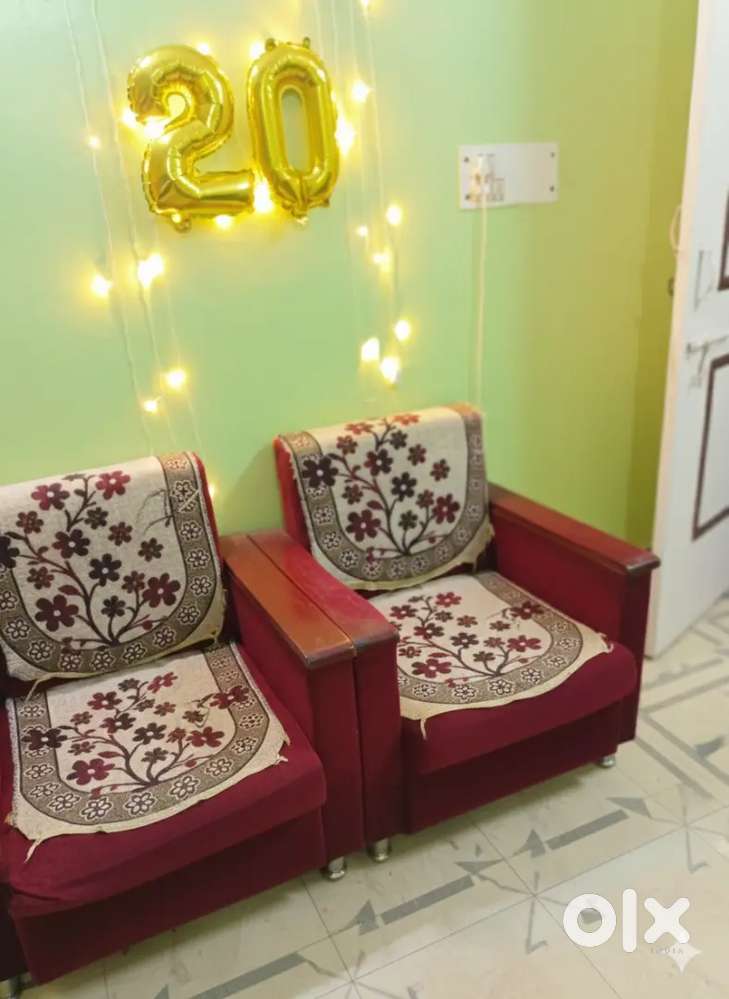 A Three Seater Sofa And 2 seater sofa set.