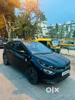 Tata altroz 2022 Dark edition