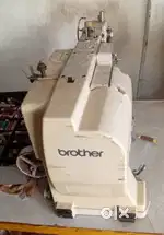 Button hole machine