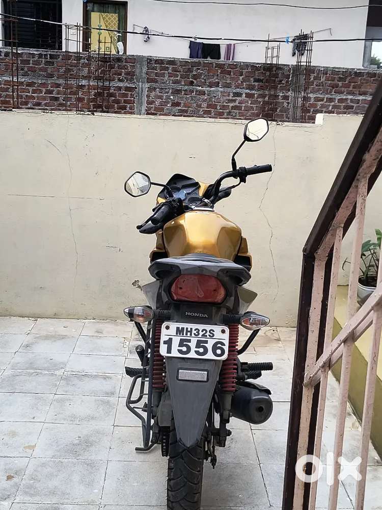 Excellent condition, with regular service and one handed