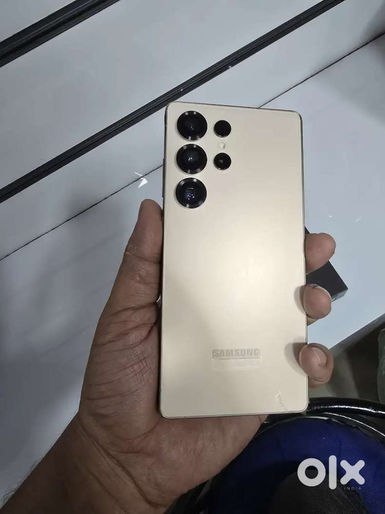 Samsung galaxy S25 ultra 512gb 6 month old