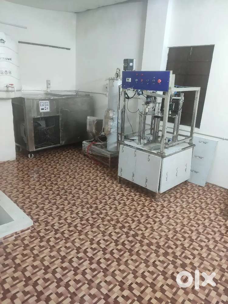 Cold drink bottle filling machine