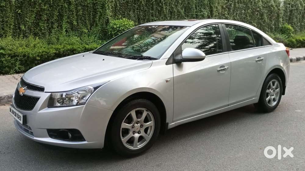 Chevrolet Cruze Top Model 2011with Sunroof & Cruise Control