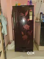 Single door fridge in running condition