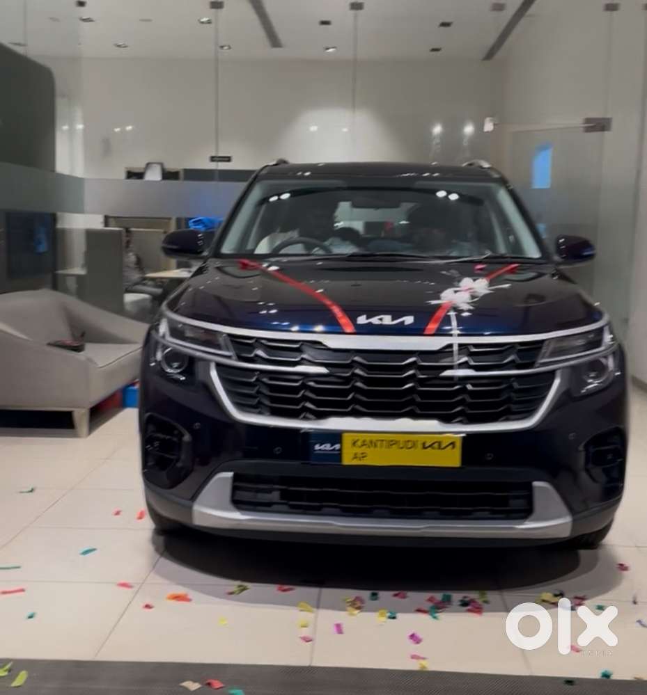Kia seltos 2024 petrol 11 months old with top notch features