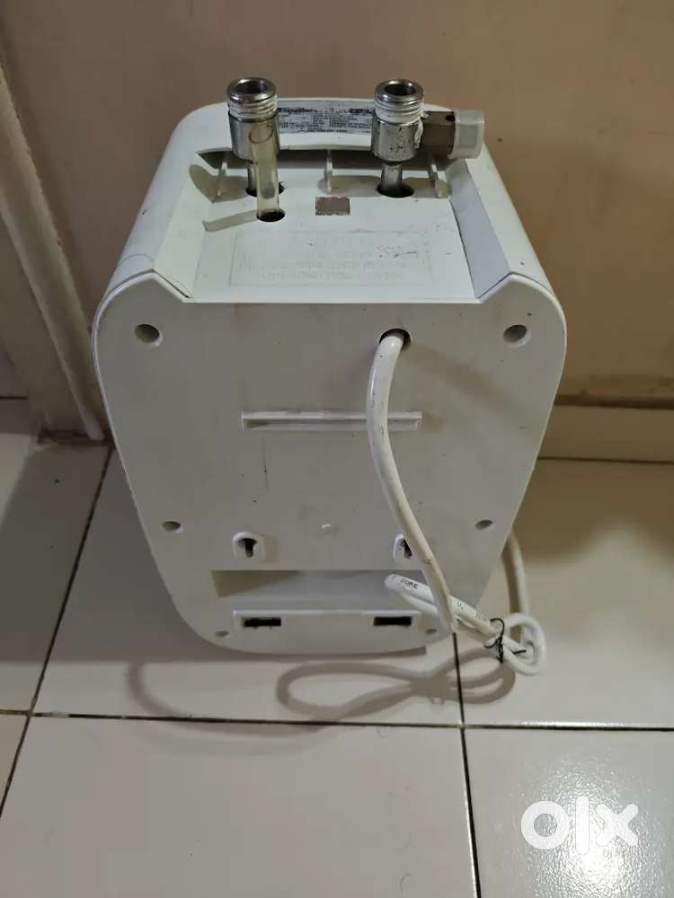 Crompton Gyser 3 liters capacity