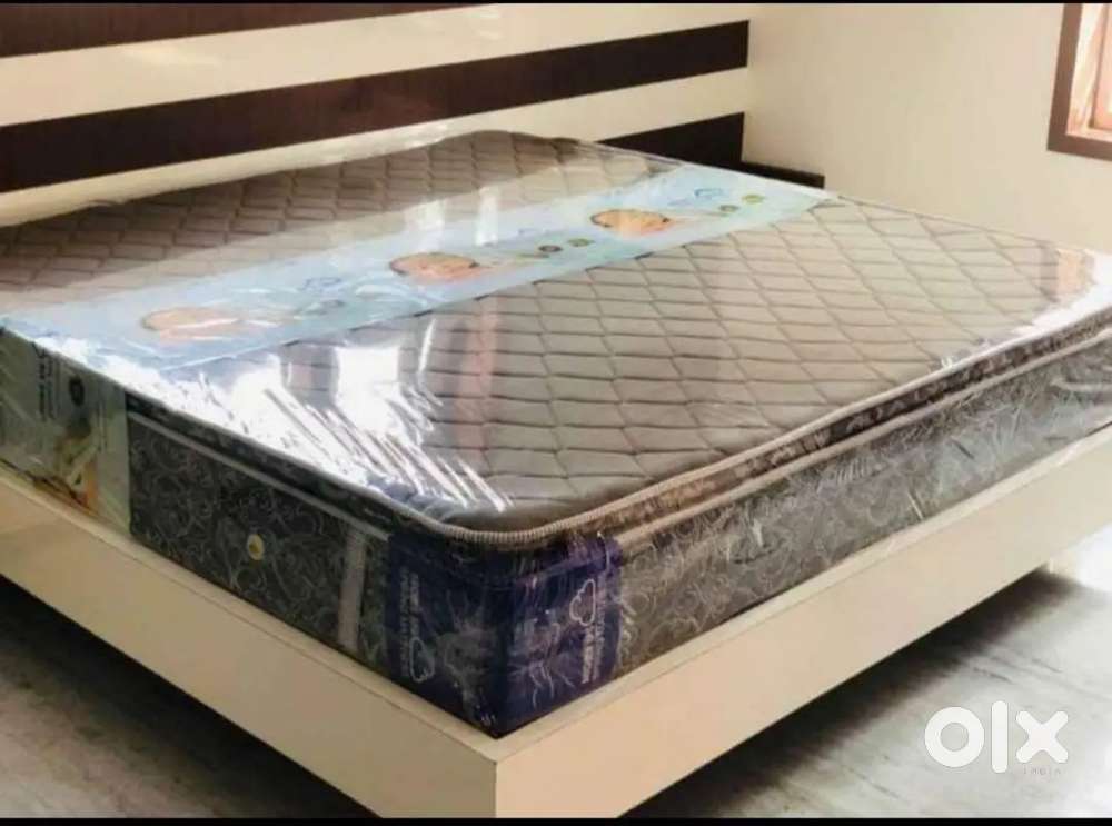 Bed / mattress