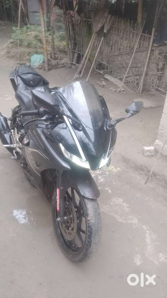 R15 v3 good condition