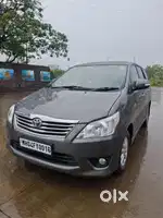 Toyota Innova 2.5 V 8 STR, 2013, Diesel