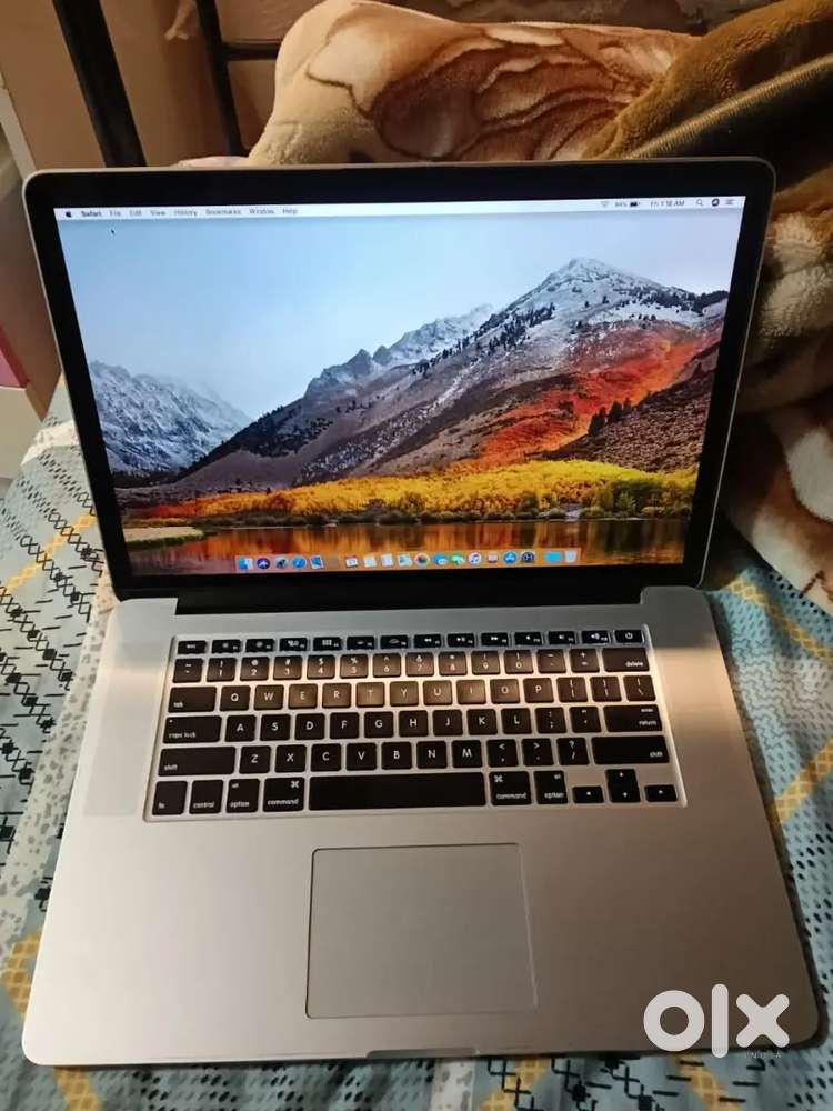 Apple macbook pro Ratina 15 inch big display