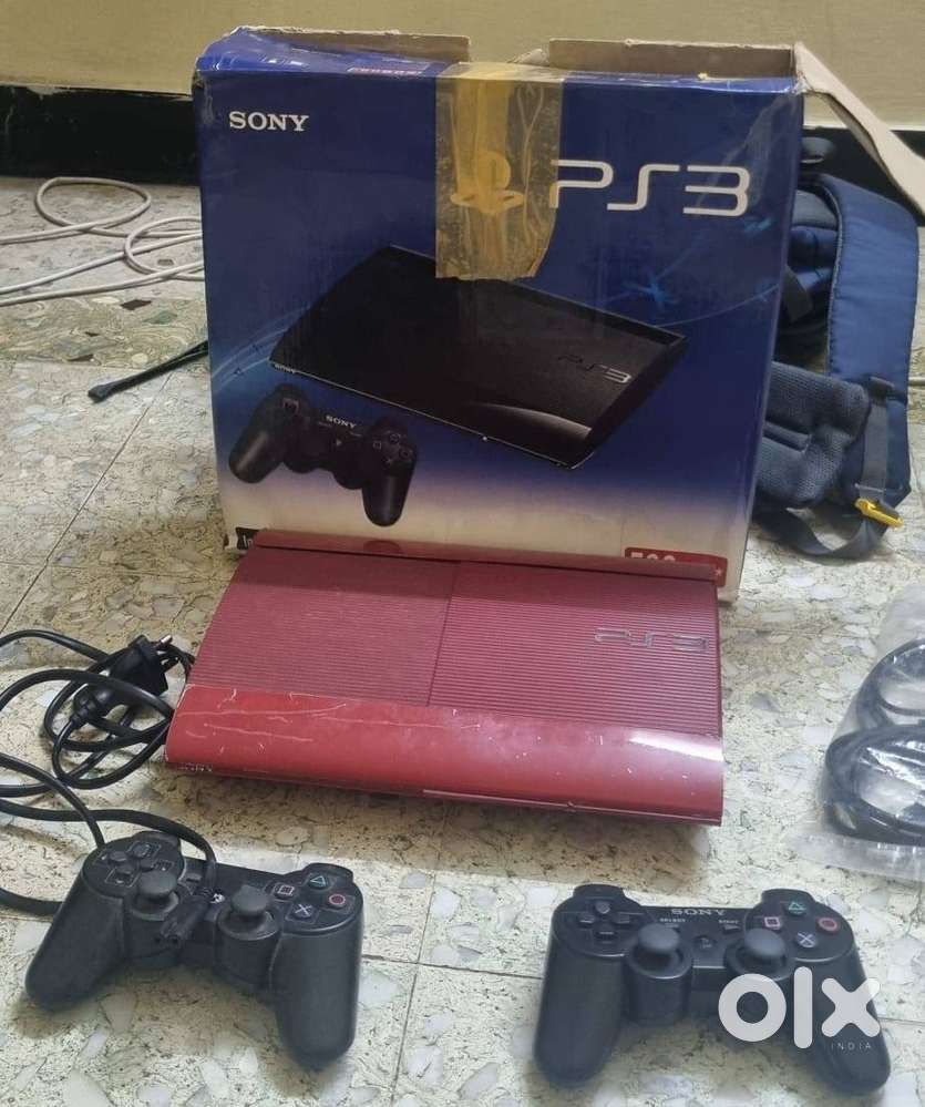 PS3 superslim WITH 2 Controllers 30+ games in box - price negotiable