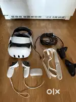 Meta Quest 3 128GB VR Headset - White BOBOVR Battery Headset And Batte