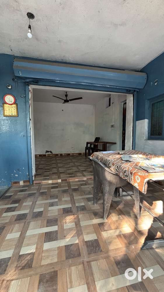 Location is the key feature due to college students and open area