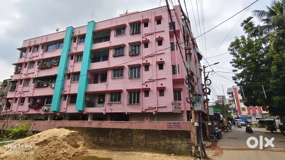 1BHK 530 Sqft Flat at 3rd Floor with Lift alongside the KMC Main Road