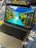 Macbook pro Ratina i5 processor 8\256gb mint condition