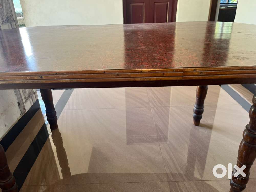 Dining table and Diwan