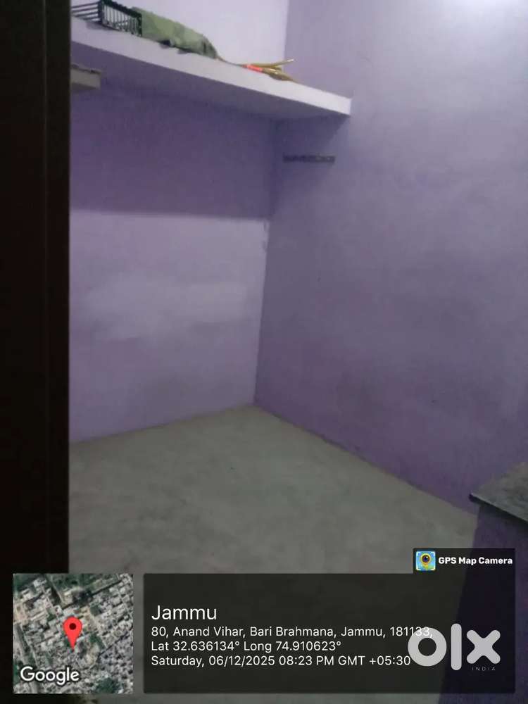 Room for rent available for Single male