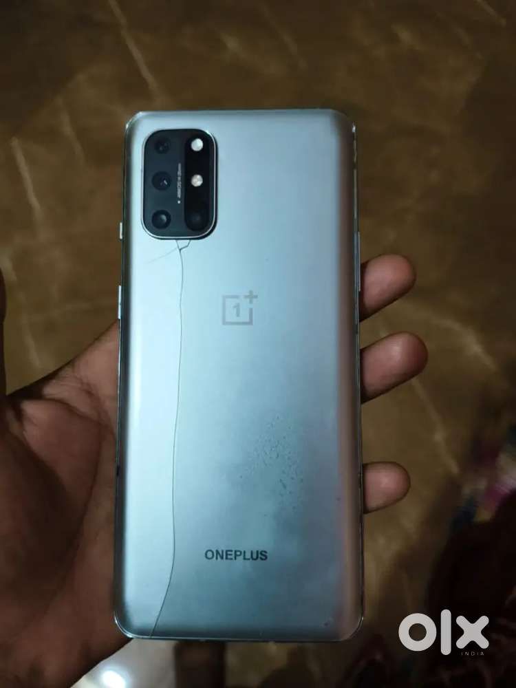 One plus 8t 5g  8GB RAM 128 STORAGE