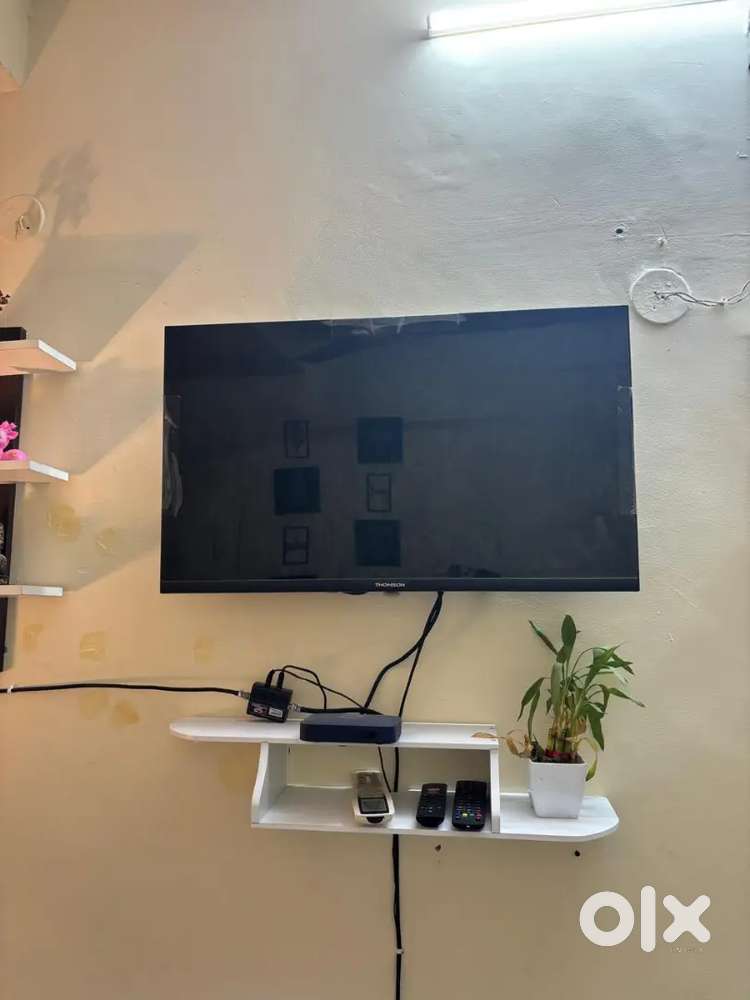 Thomson smart Android TV 32 inch with Remote