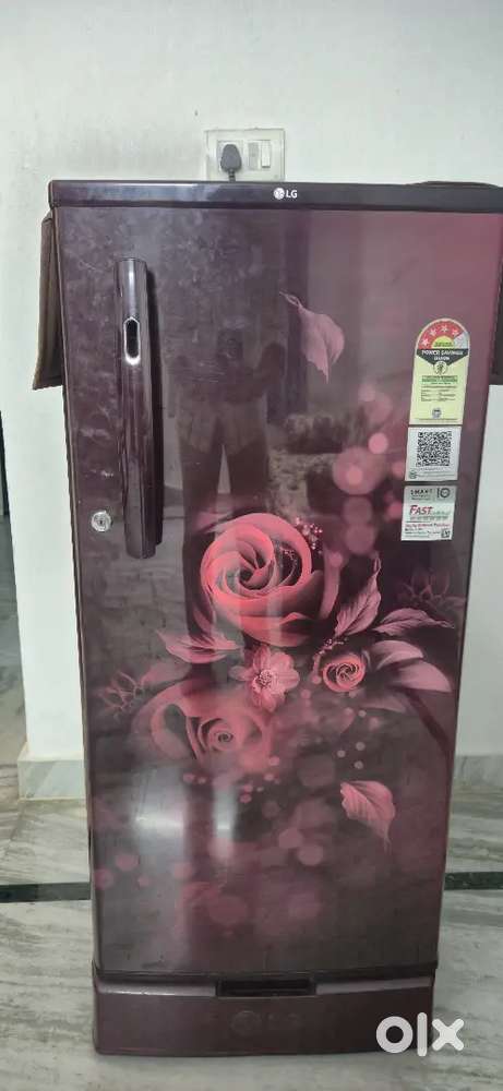 Want to sell Single door fridge which bought 6 months ago