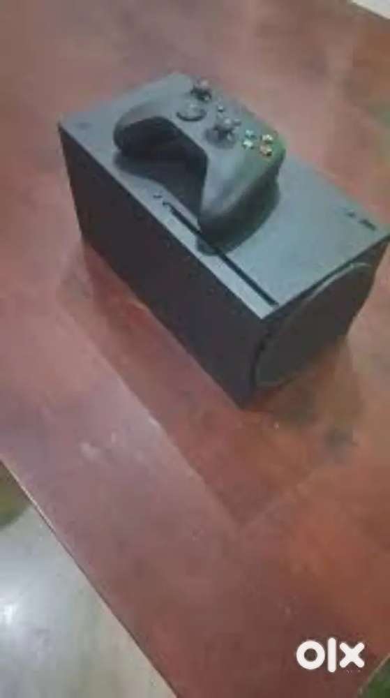 Excellent condition Xbox Series X 1TB for sale with extra remote
