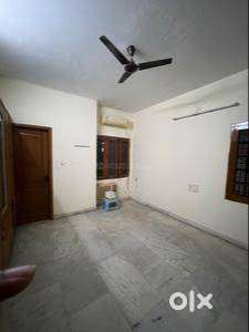 Home house  for rent in Krishnagiri available for office also