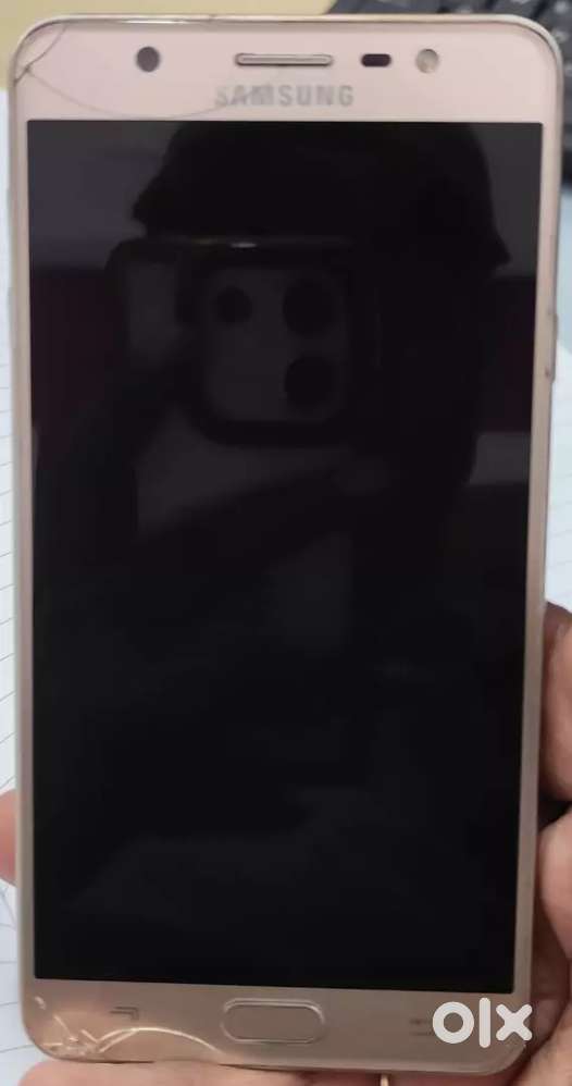 Samsung J7 max