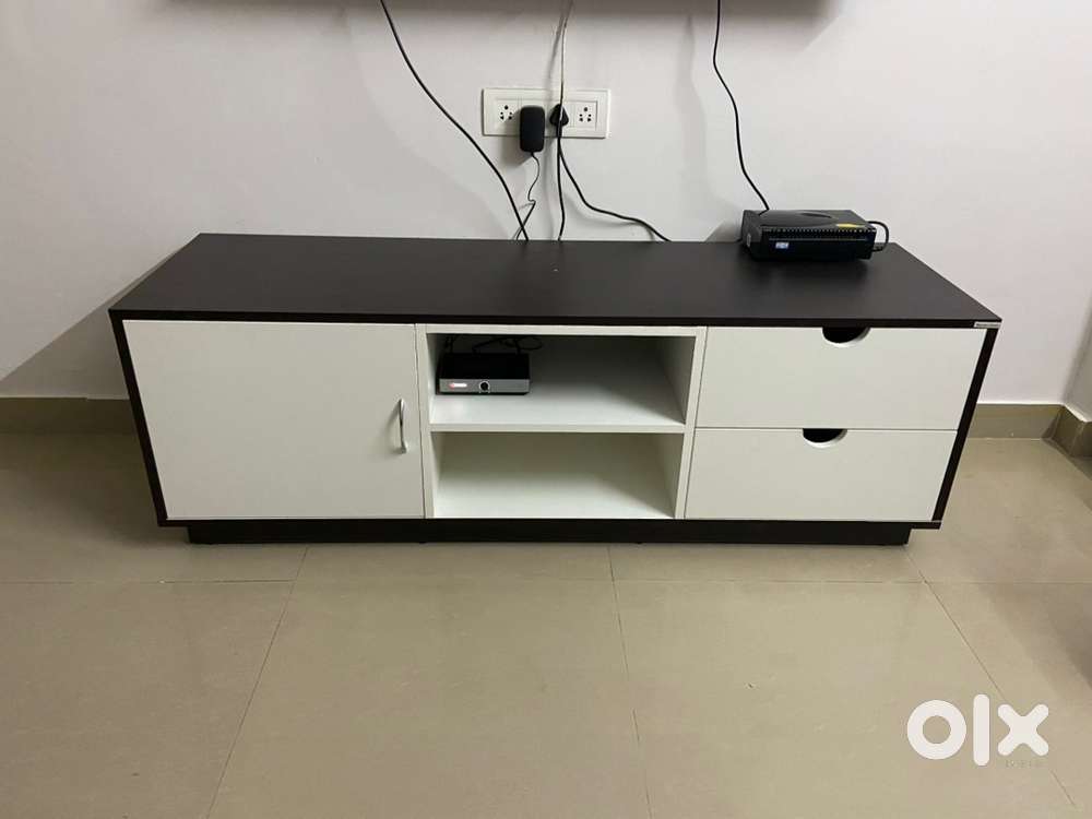 TV unit - Engineering Wood