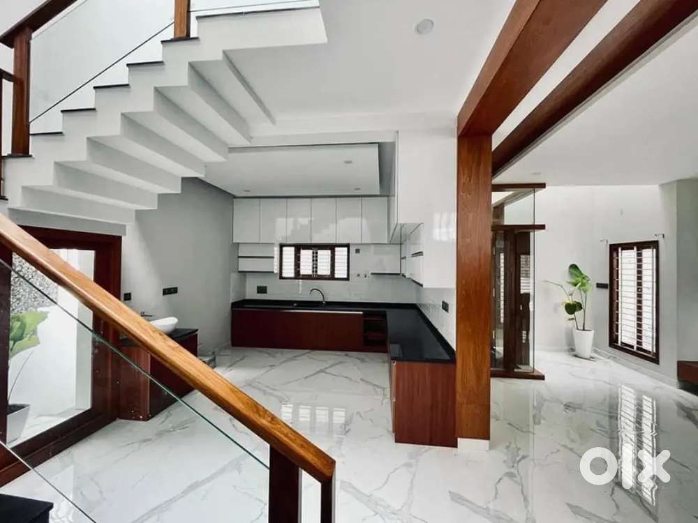 9.5 Cent Land Area - 4BHK House For Sale in Palakkad