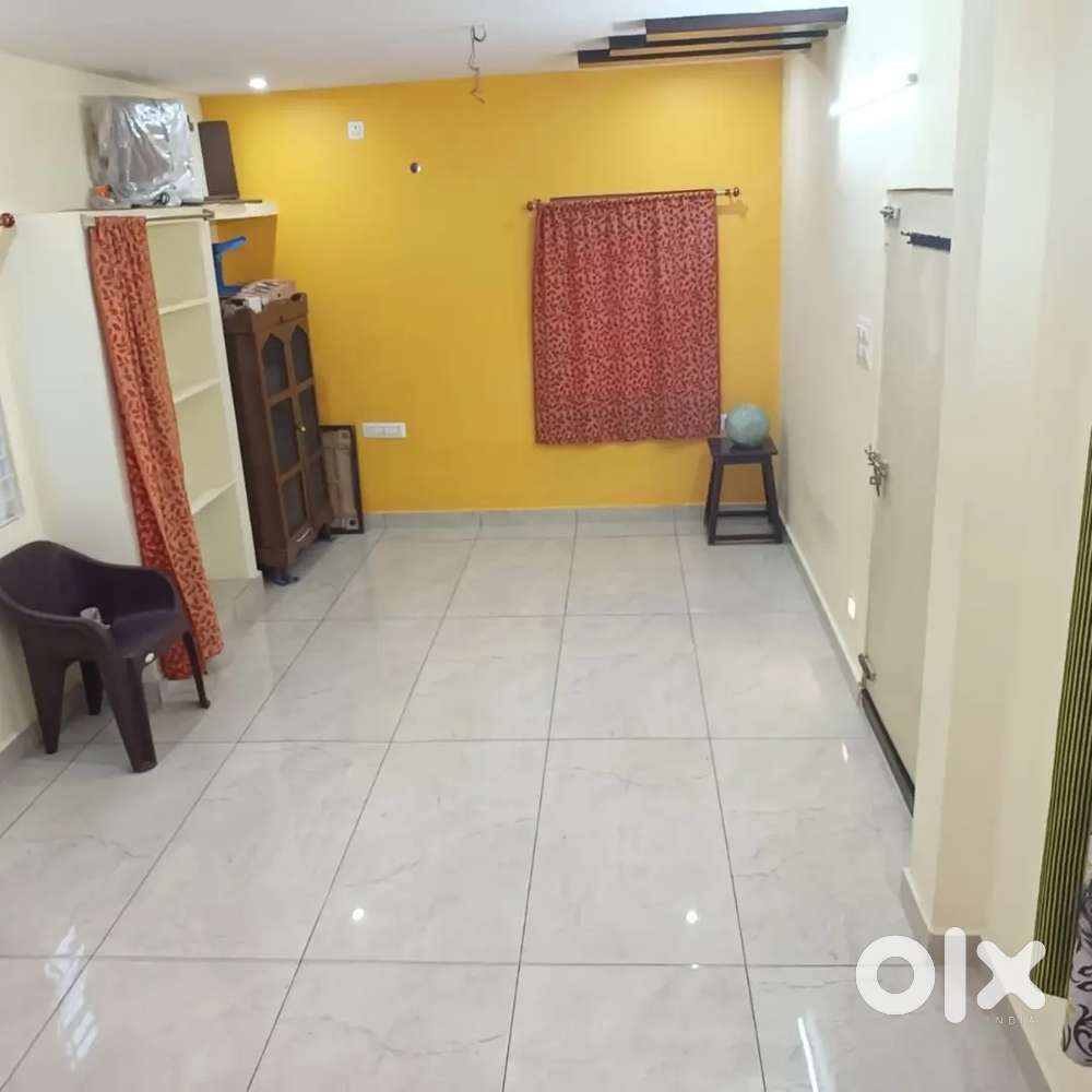 Pent house available for rent and luxury