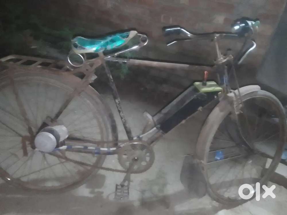 A electric cycle kit and cooler Bajaj cooler