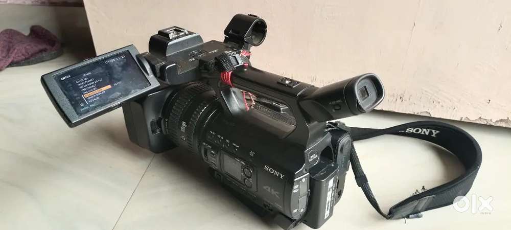 Sony  z 150 camera