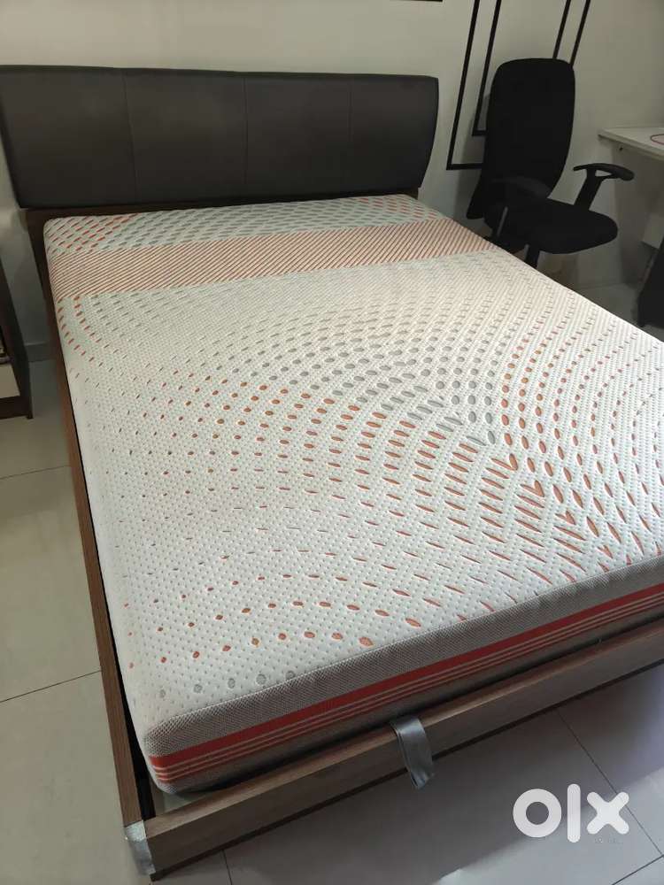 Duroflex Queen Size Mattress for sale