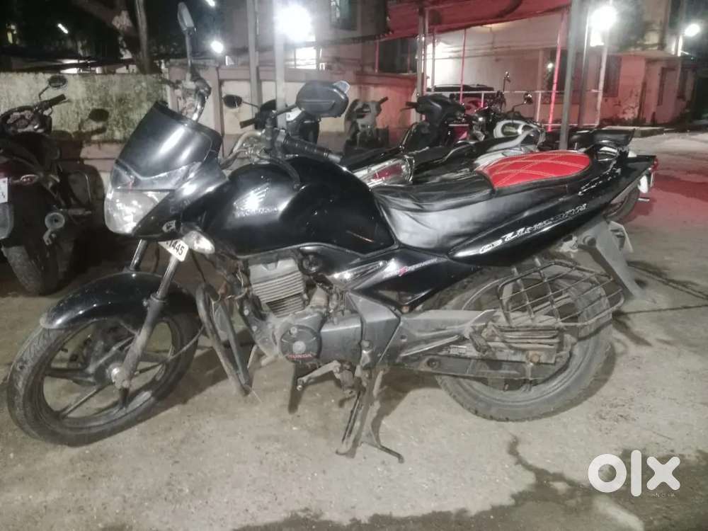 It's a honda unicorn 120cc 2012 model