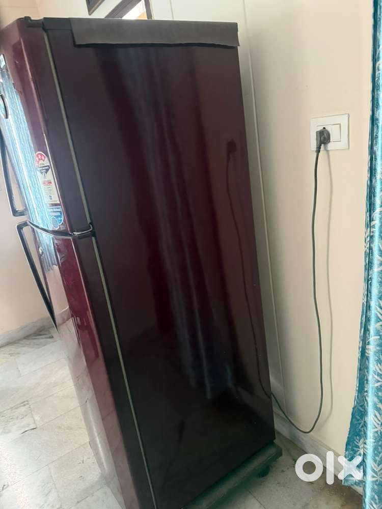 Fully functional refrigerator for sale