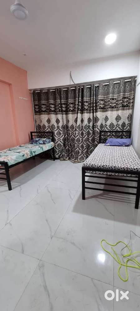 Vile Parle boys pg double sharing accommodation