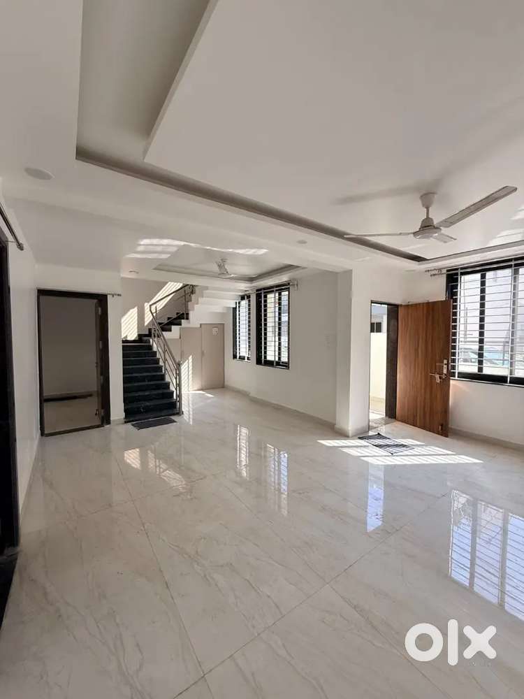 4 bhk duplex semi furnished in trilanga colony
