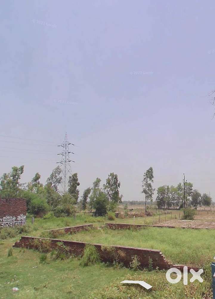 PLOT AVAILABLE  FOR BANK AND COMMERCIAL PURPOSE